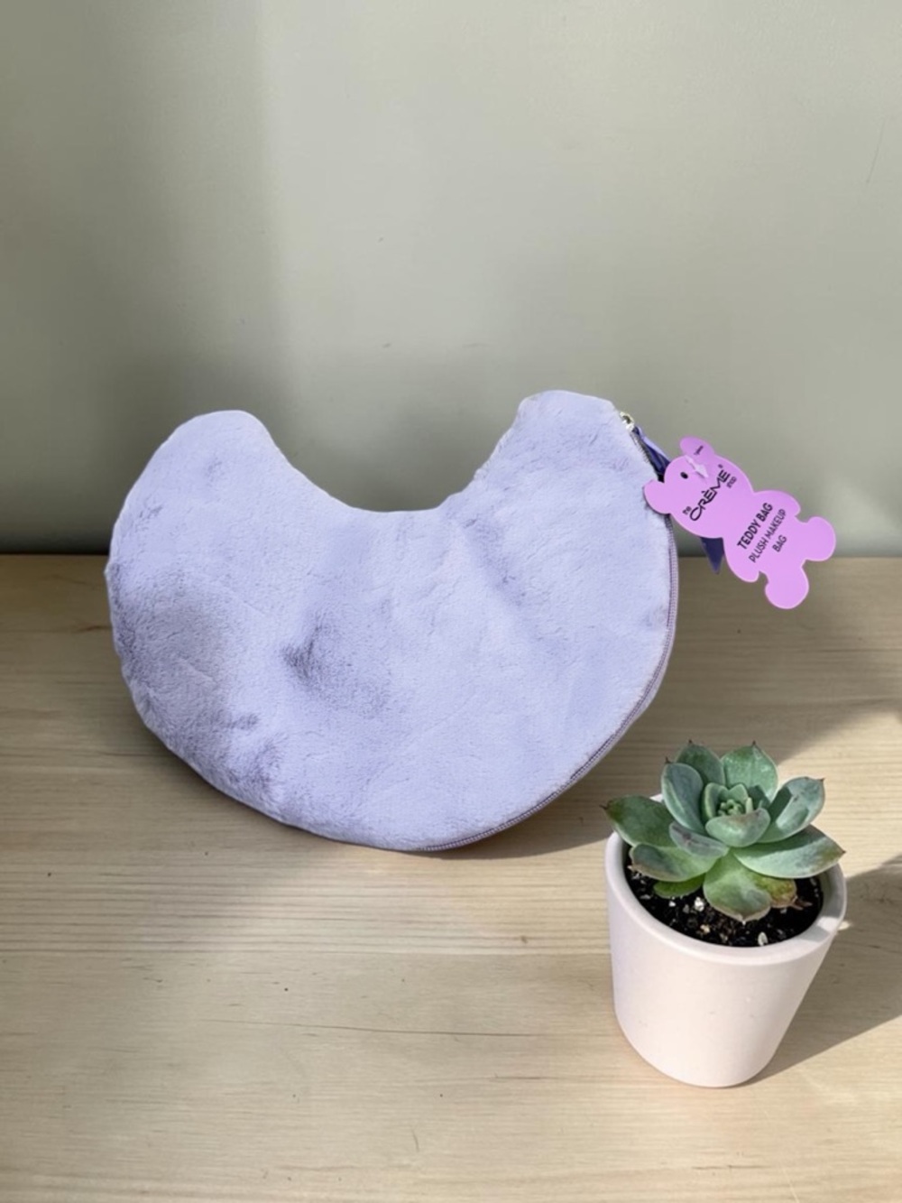 Crème Shop Teddy Plush Moon Makeup Bag & Lip Kit - Picture 2 of 5